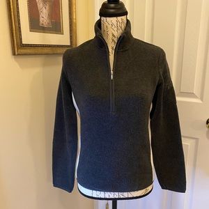 GAP stretch pullover fleece size M. Great condition.